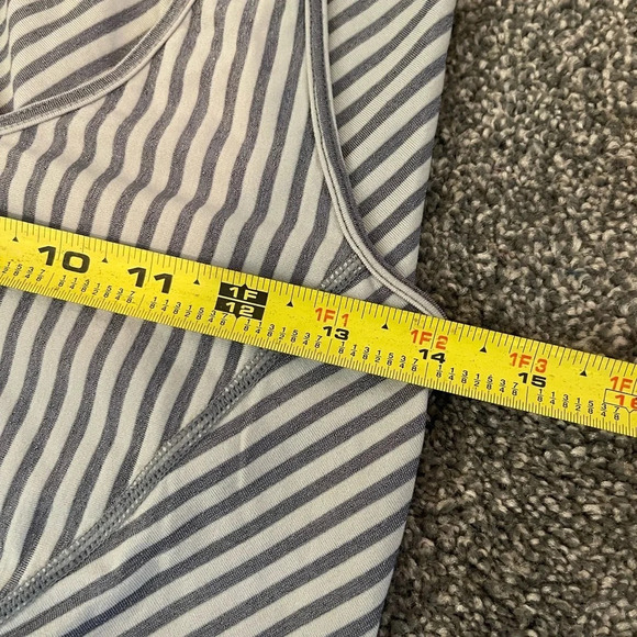 Women’s Lululemon raja racerback lightweight striped tank top 6 - Picture 5 of 5